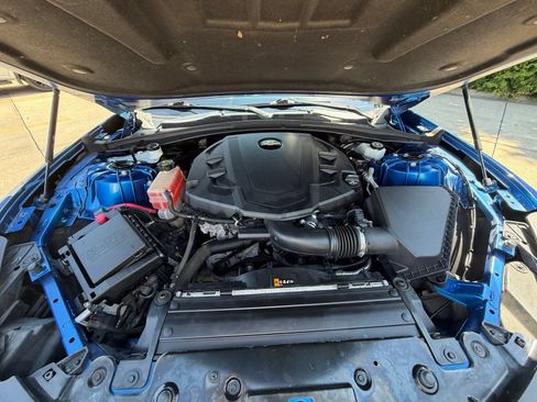 Used 2018 Chevrolet Camaro LT RWD image 42