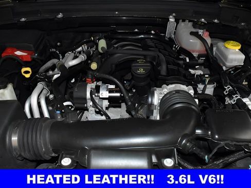 Used 2021 Jeep Wrangler Unlimited Rubicon w/ Dual Top Group AWD/4WD image 10