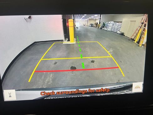 Used 2024 Toyota RAV4 XLE FWD image 22