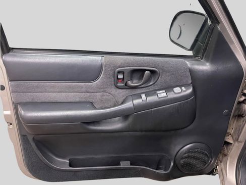 Used 2001 GMC Sonoma SLS w/ Super Spec Pkg 3 image 10