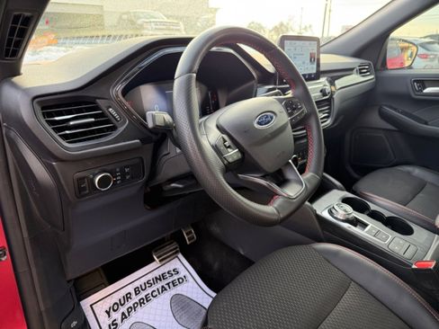 Used 2024 Ford Escape ST-Line image 13
