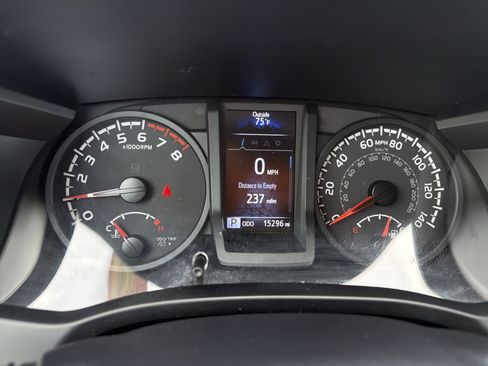 Used 2023 Toyota Tacoma SR AWD/4WD image 16