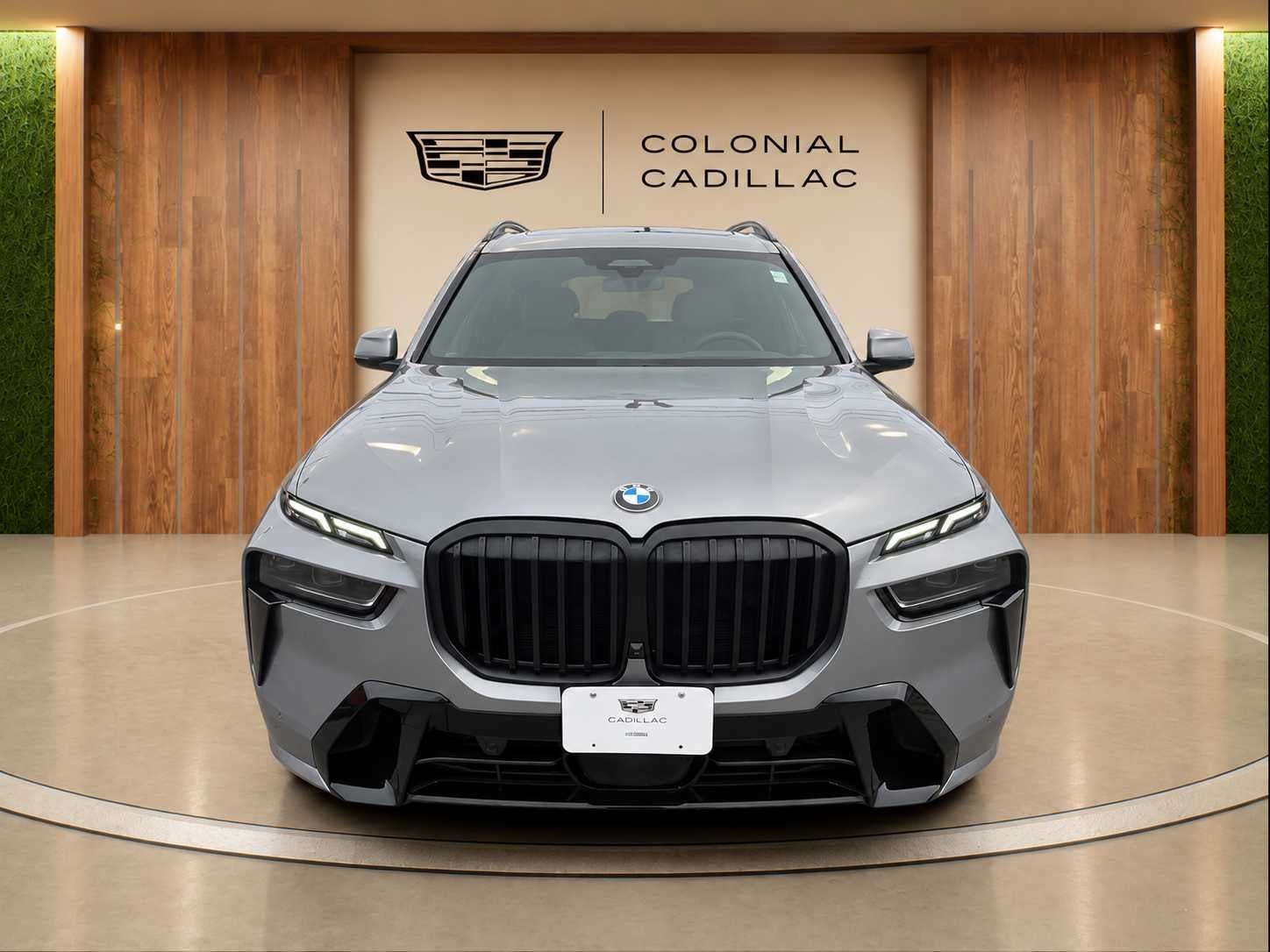 Used 2024 BMW X7 xDrive40i w/ Executive Package AWD/4WD image 3