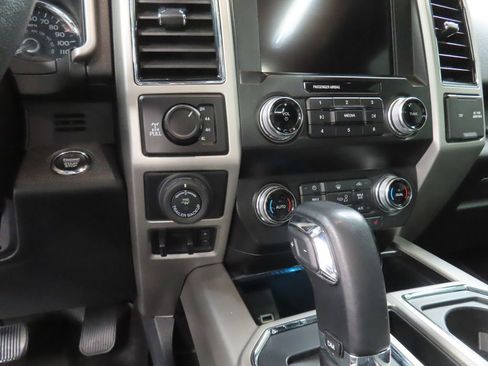 Used 2020 Ford F150 Lariat w/ Equipment Group 502A Luxury AWD/4WD image 58