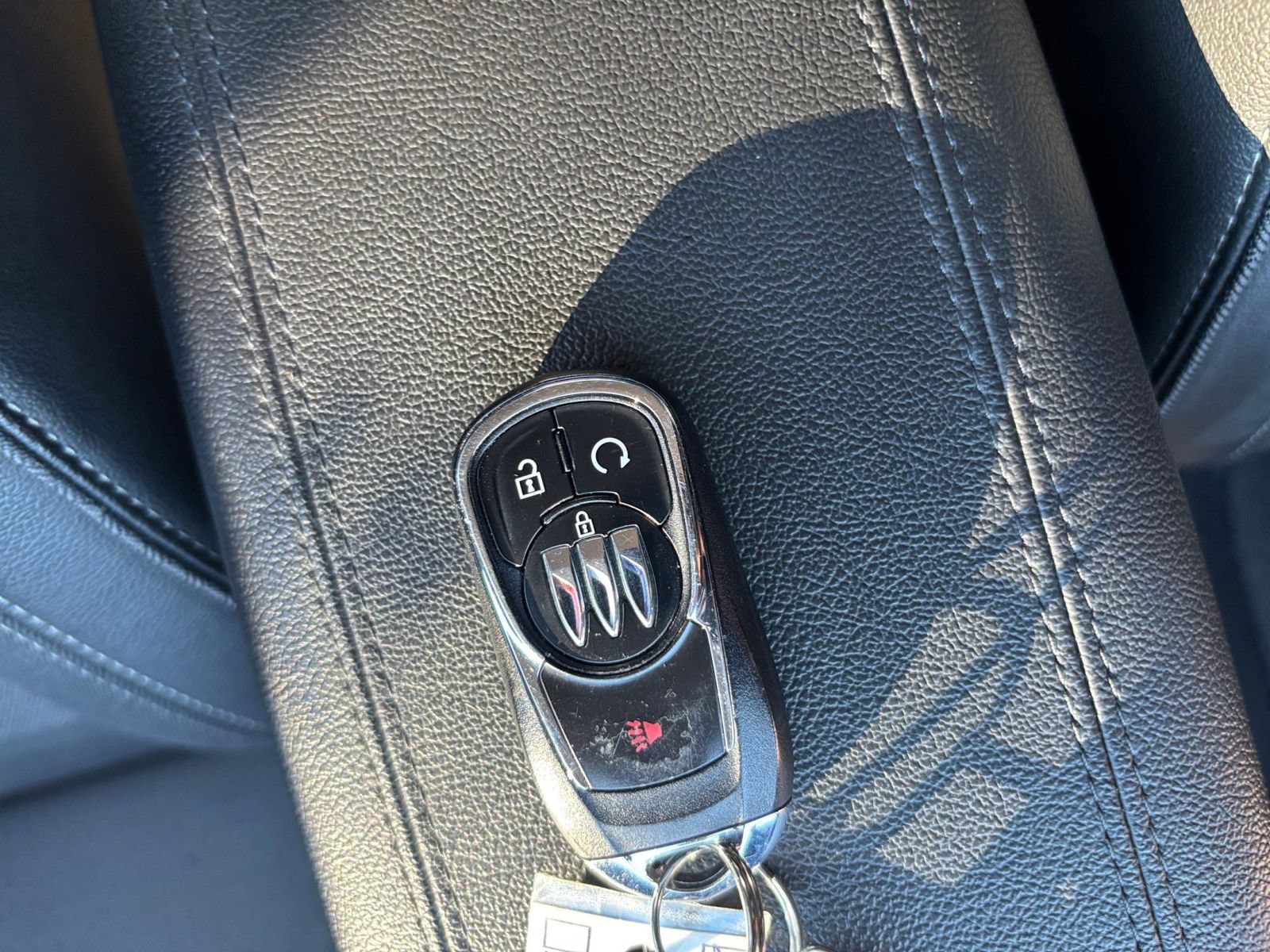 Used 2025 Buick Encore GX Preferred AWD/4WD image 22
