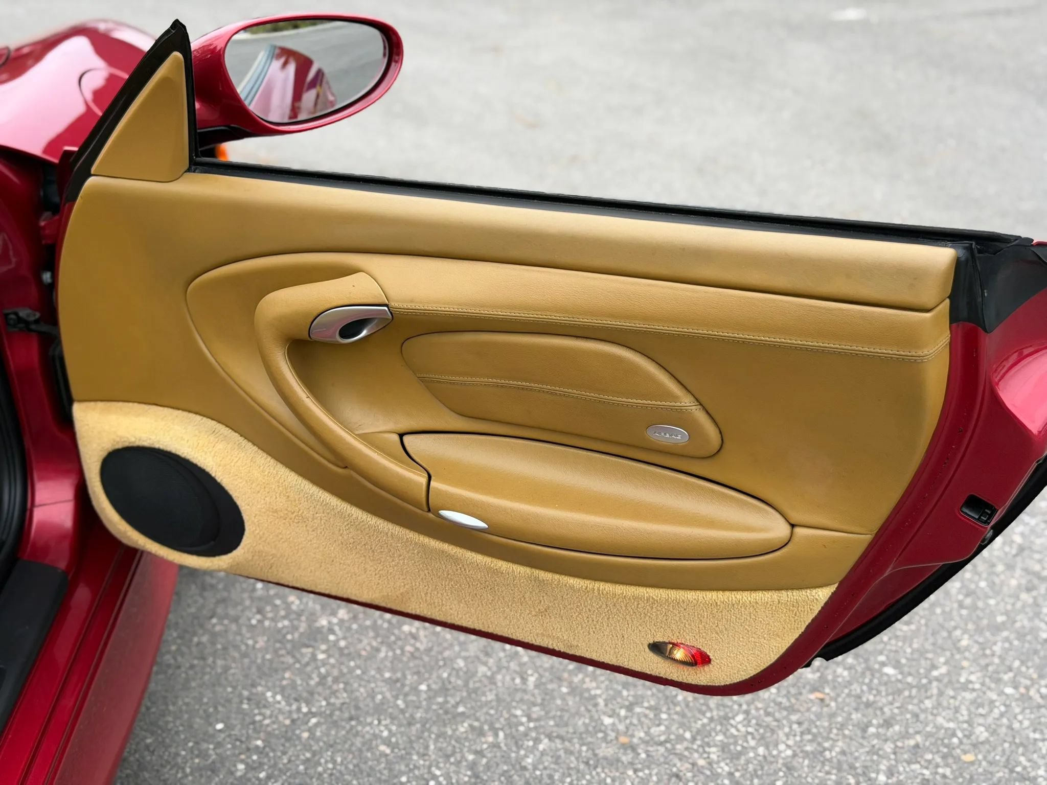 Used 2001 Porsche 911 Cabriolet image 64