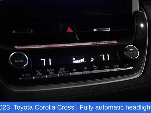 Used 2023 Toyota Corolla Cross XLE w/ Convenience Package AWD/4WD image 20