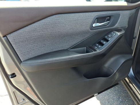 Certified 2023 Nissan Rogue SV AWD/4WD image 10