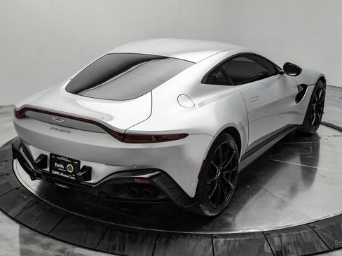 Used 2019 Aston Martin V8 Vantage Coupe RWD image 19