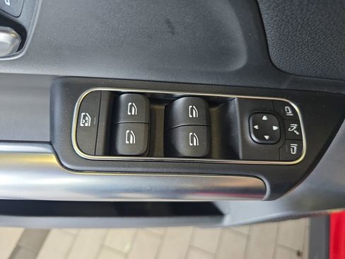 Certified 2025 Mercedes-Benz GLA 250 image 30