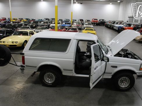 Used 1992 Ford Bronco XLT image 32