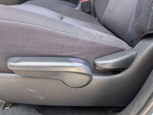 Used 2005 Pontiac Vibe w/ Power Group Value Package image 14