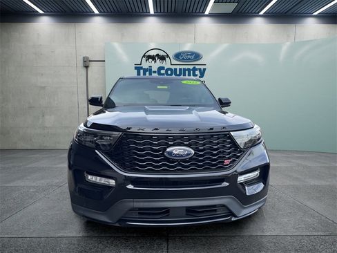 Used 2022 Ford Explorer ST w/ Equipment Group 401A image 2