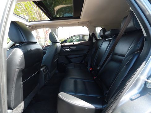 Used 2021 Nissan Rogue SL w/ Premium Package FWD image 24