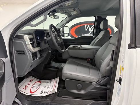 New 2026 Ford F250 XL w/ XL Chrome Package image 9