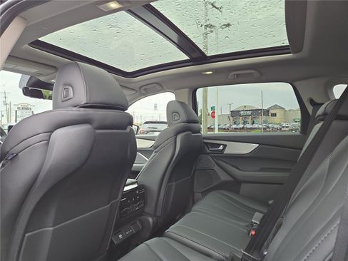 New 2026 Acura MDX SH-AWD image 25