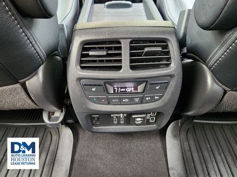 Used 2020 Honda Pilot Touring image 39