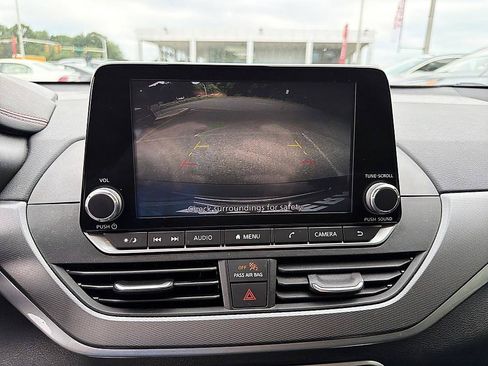 Certified 2024 Nissan Altima 2.5 SR FWD image 15