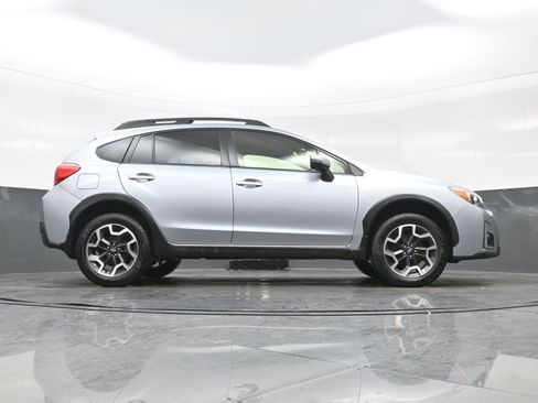 Used 2016 Subaru Crosstrek 2.0i Limited image 30