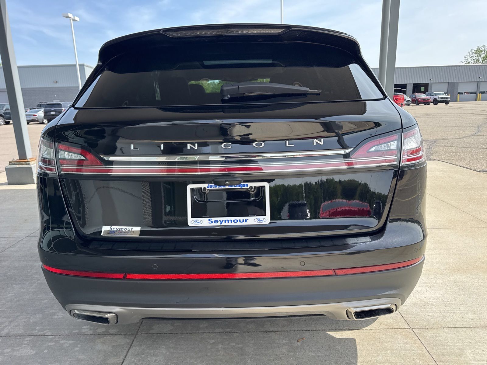 Used 2023 Lincoln Nautilus Reserve AWD/4WD image 5