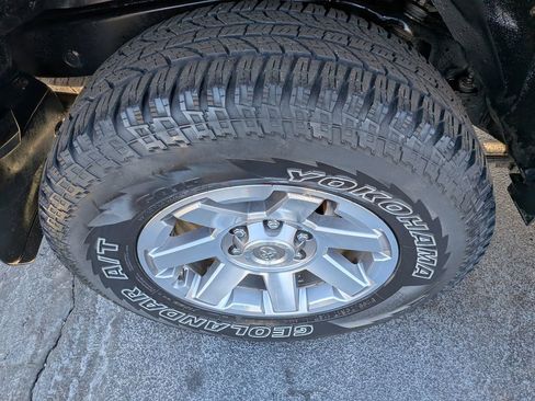 Used 2016 Toyota 4Runner Trail Premium w/ Four Season Floor Mat Package image 9