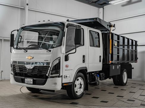 New 2025 Chevrolet Low Cab Forward 5500XD image 3