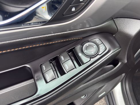 Used 2018 Chevrolet Traverse RS FWD image 12