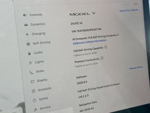 Used 2023 Tesla Model Y Long Range AWD/4WD image 26