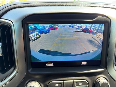 Used 2022 Chevrolet Silverado 2500 LT w/ Convenience Package image 40