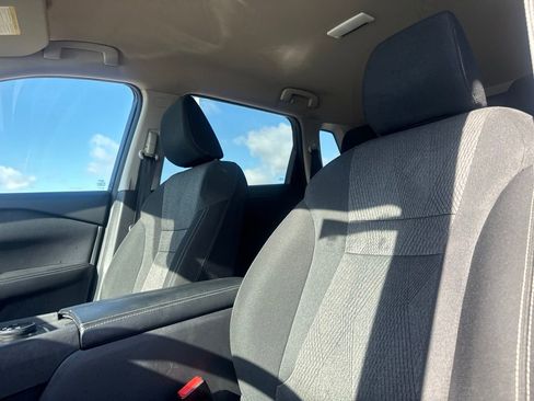 Certified 2025 Nissan Rogue SV AWD/4WD image 37