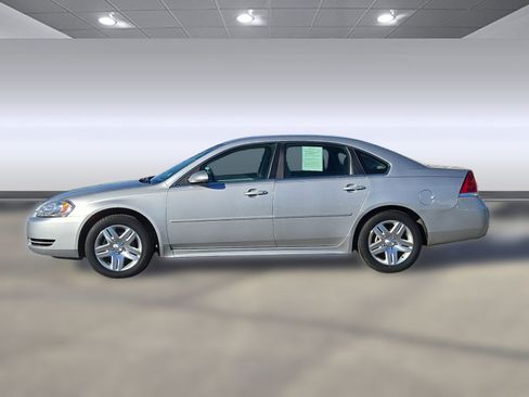 Used 2015 Chevrolet Impala LT w/ LT Sunroof Package image 2