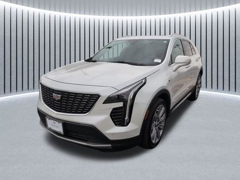 Used 2023 Cadillac XT4 Premium Luxury w/ Technology Package AWD/4WD image 15