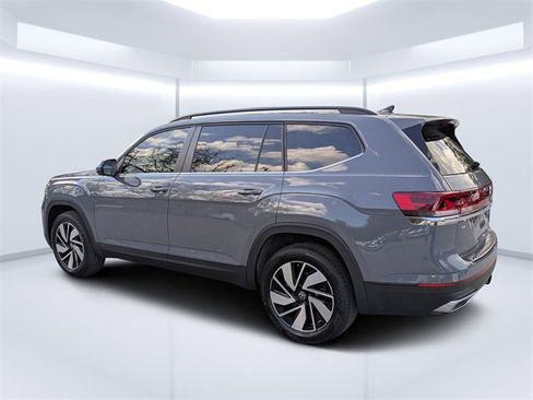 New 2026 Volkswagen Atlas SE image 5