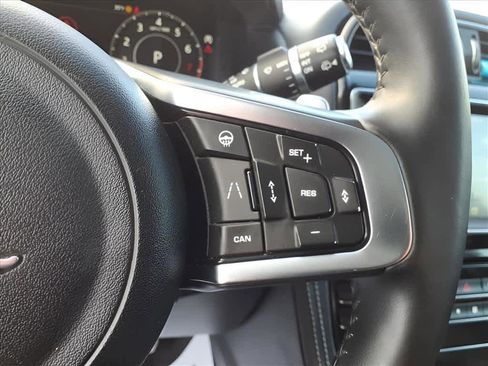 Used 2020 Jaguar F-PACE Checkered Flag image 23