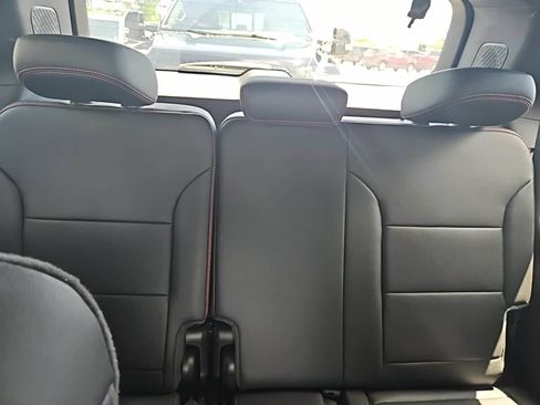 Used 2026 Chevrolet Traverse RS w/ LPO, Floor Liner Package AWD/4WD image 9
