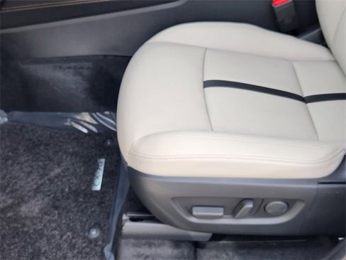 New 2025 MAZDA CX-70 Plug-In Hybrid w/ Premium Pkg image 10
