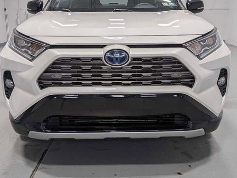 Used 2020 Toyota RAV4 XSE image 2