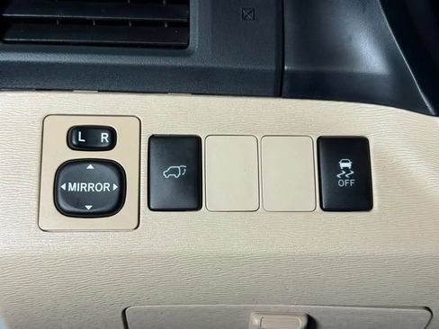 Used 2013 Toyota Venza XLE w/ XLE Premium Pkg FWD image 30