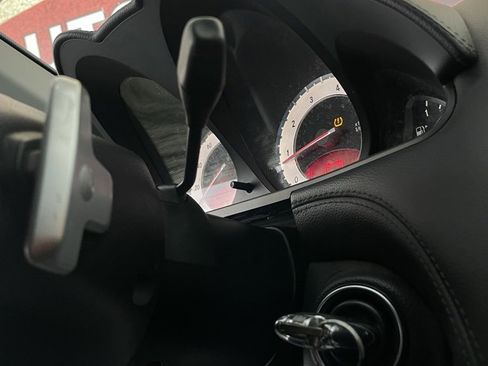 Used 2009 Mercedes-Benz SL 550 w/ Premium I Pkg image 39