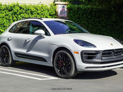 Used 2025 Porsche Macan GTS image 13