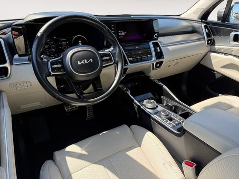 Used 2022 Kia Sorento SX Prestige w/ Panoramic Sunroof Package AWD/4WD image 15