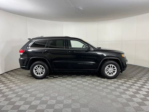 Used 2020 Jeep Grand Cherokee Laredo AWD/4WD image 6