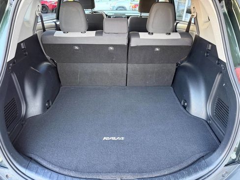 Used 2013 Toyota RAV4 XLE AWD/4WD image 18