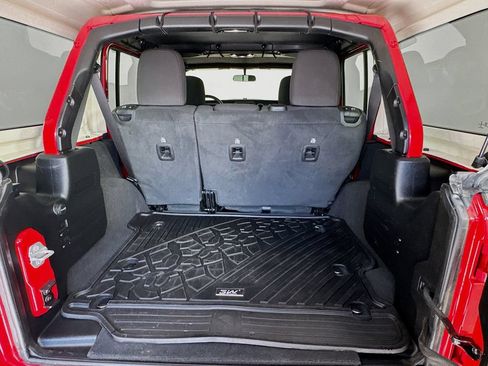 Used 2023 Jeep Wrangler Unlimited Sport AWD/4WD image 29