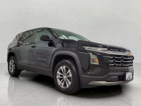 Used 2025 Chevrolet Equinox LT image 1