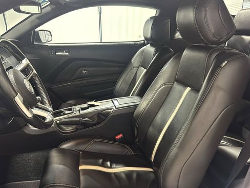 Used 2014 Ford Mustang GT Premium RWD image 15