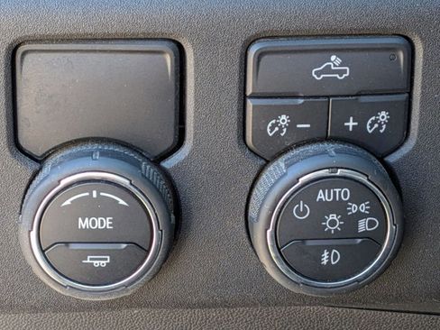 Used 2022 Chevrolet Silverado 1500 RST image 12