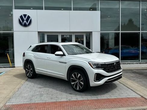 Certified 2025 Volkswagen Atlas Cross Sport SEL Premium R-Line AWD/4WD image 2