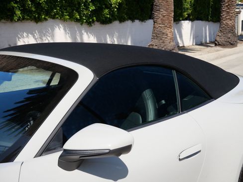 Used 2021 Porsche 911 Carrera 4S image 10