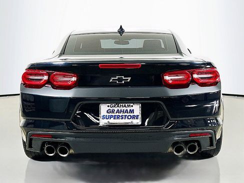 Used 2020 Chevrolet Camaro LT w/ Technology Package image 6